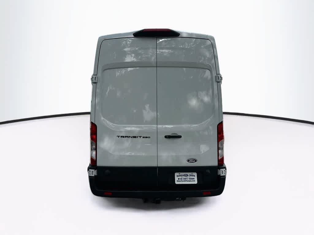 Furgoneta de carga Ford Transit 2026