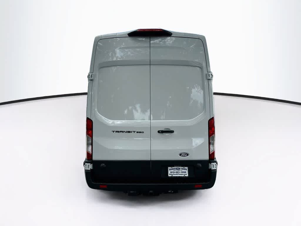 Furgoneta de carga Ford Transit 2026
