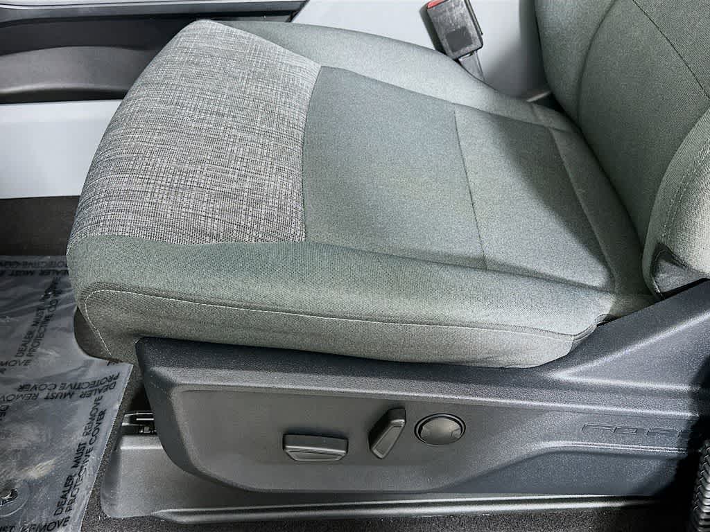 2023 Ford F-150 Base