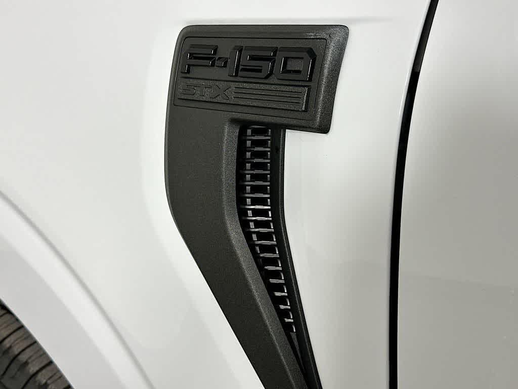 2023 Ford F-150 Base