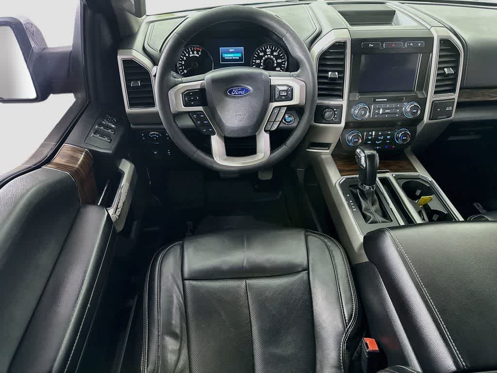 Ford F-150 LARIAT 2020
