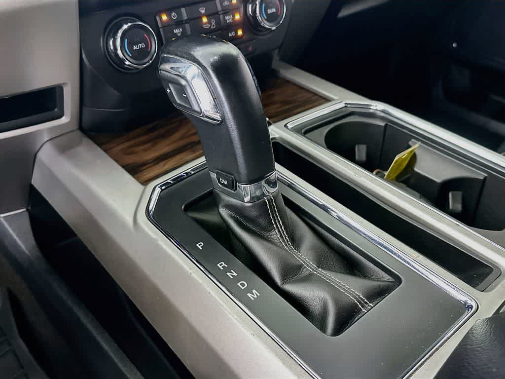 Ford F-150 LARIAT 2020