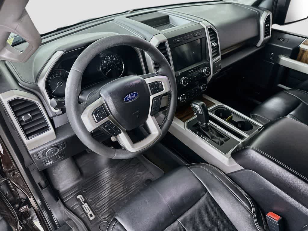 Ford F-150 LARIAT 2020