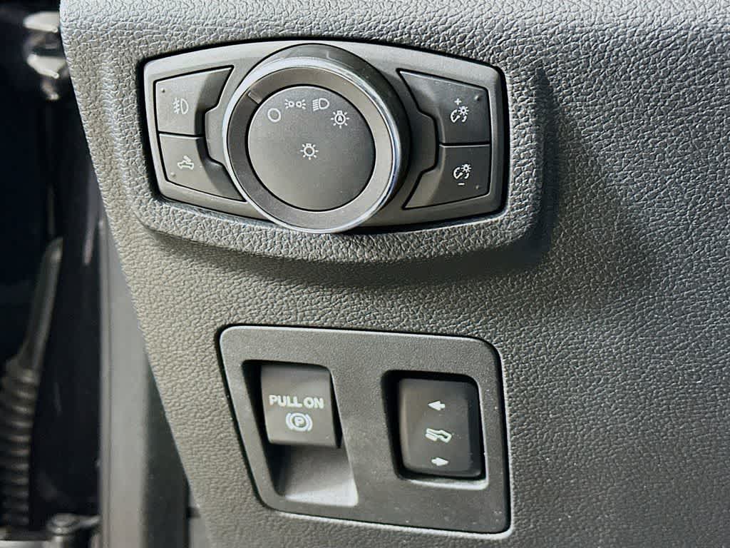 Ford F-150 Lariat 2015