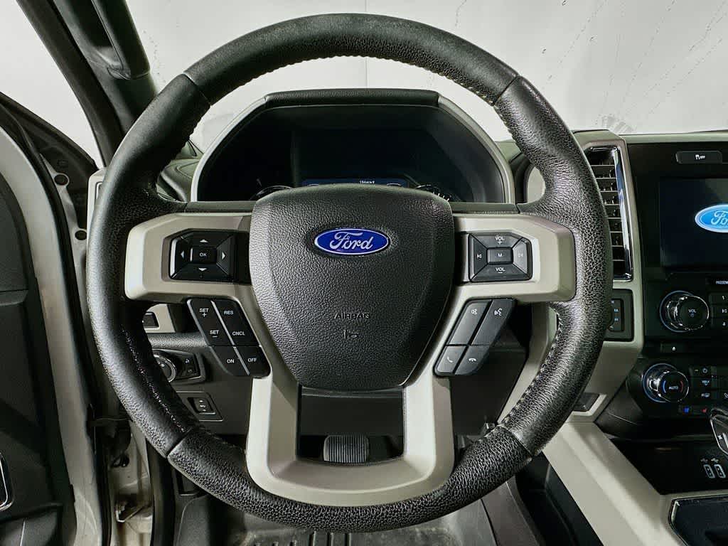 Ford F-150 Lariat 2016