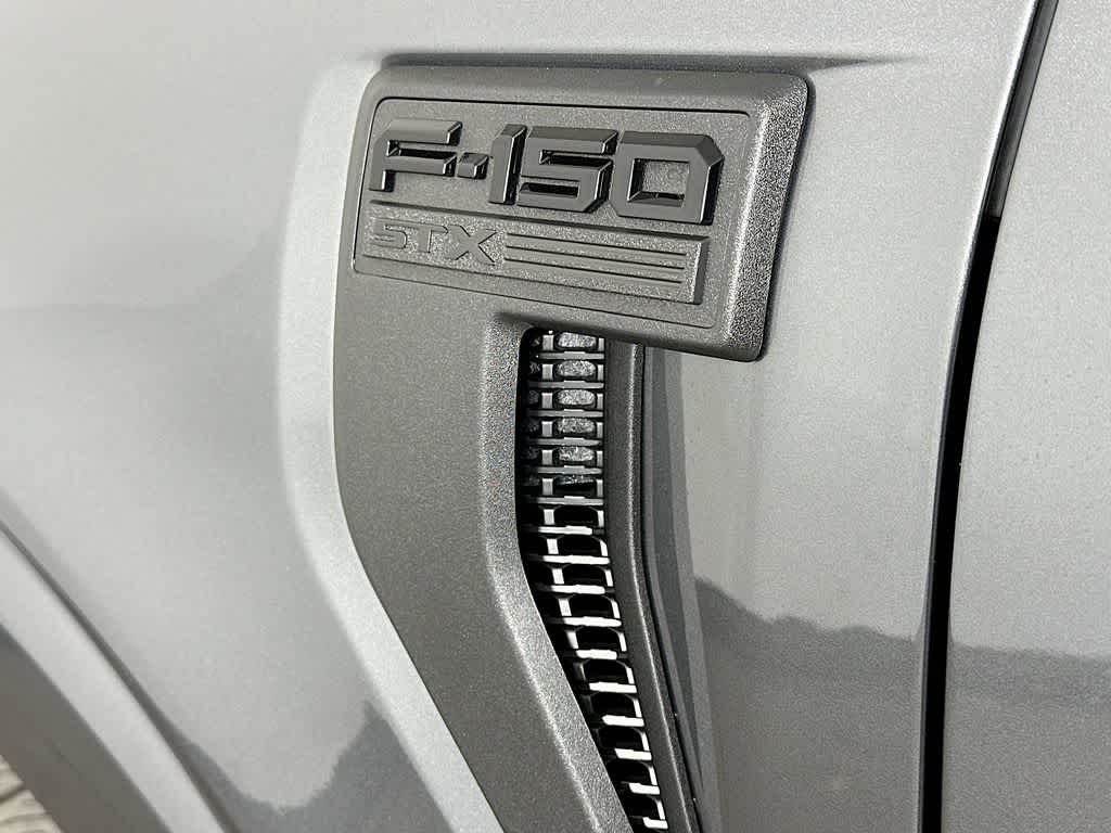 Ford F-150 STX 2026