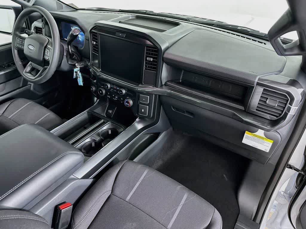 Ford F-150 STX 2026