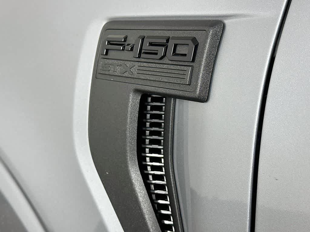 Ford F-150 STX 2026
