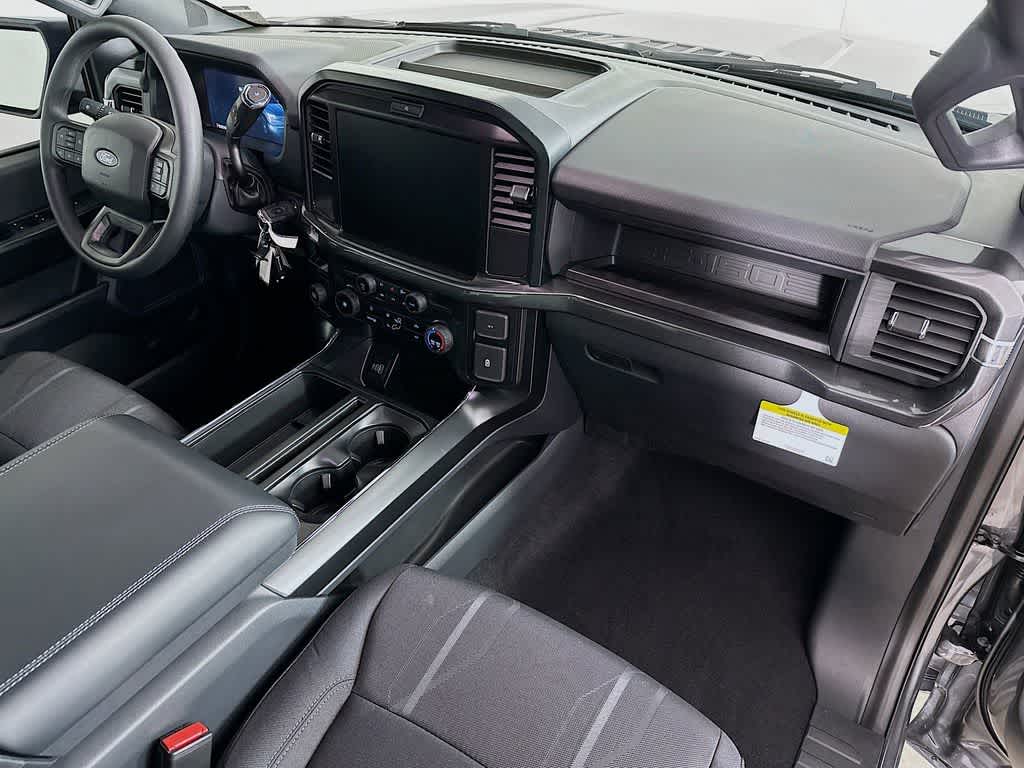 Ford F-150 STX 2026