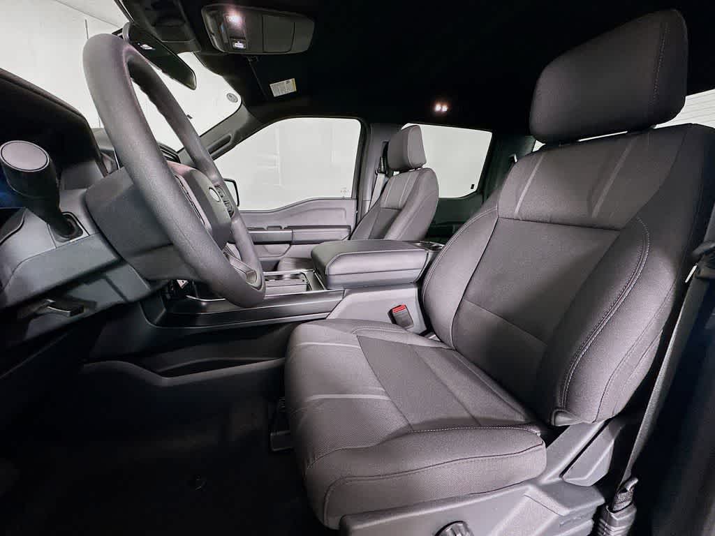 Ford F-150 STX 2026