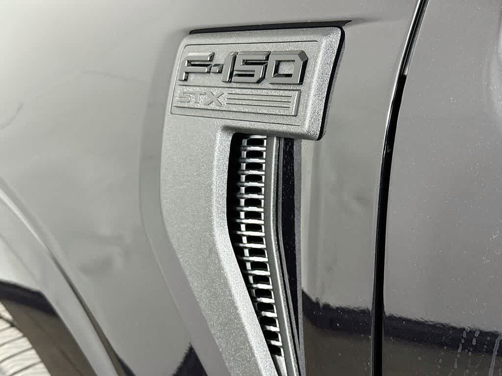 Ford F-150 STX 2026