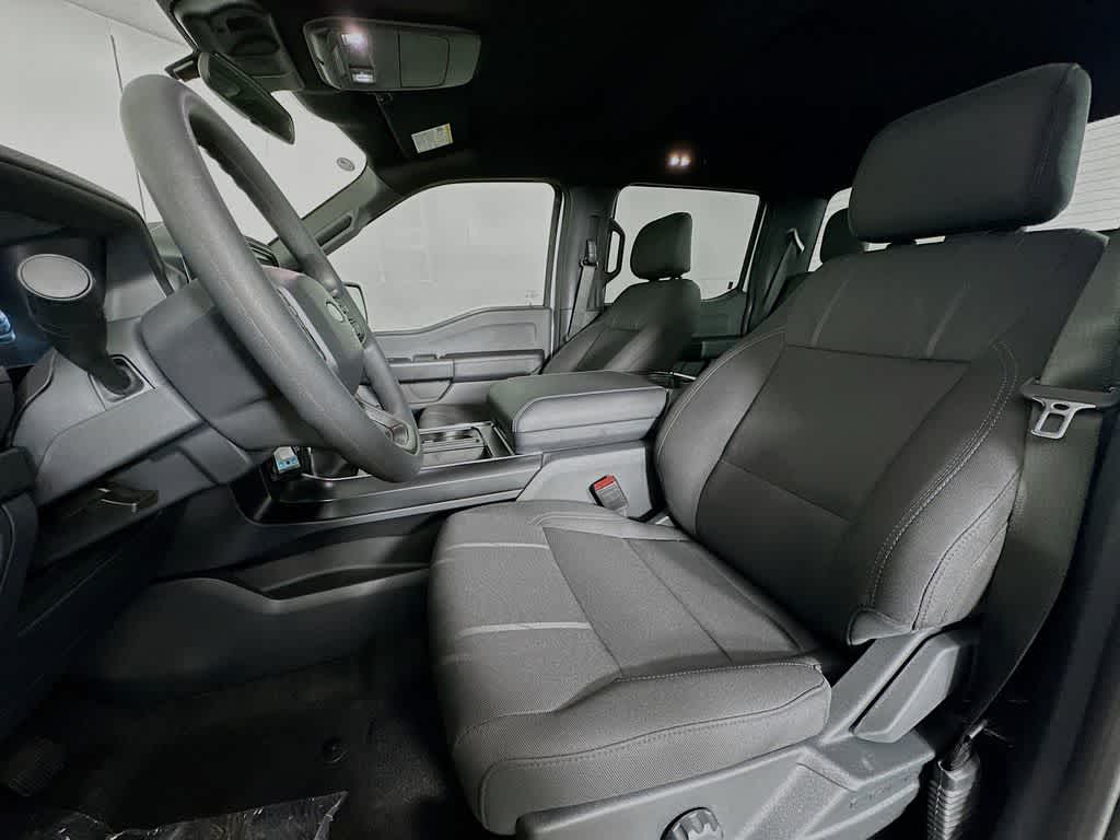 Ford F-150 STX 2026