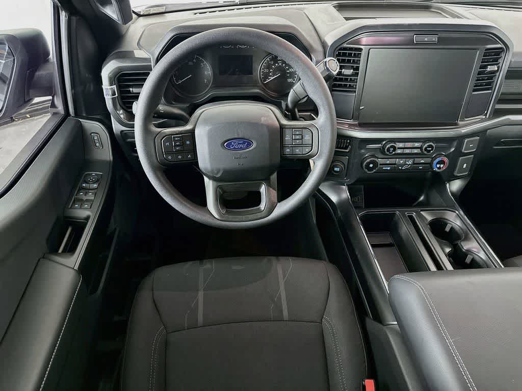 Ford F-150 STX 2026