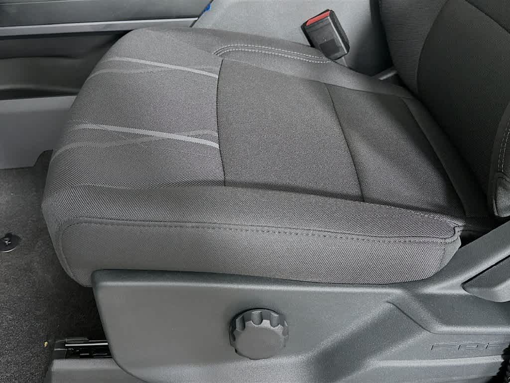 Ford F-150 STX 2026