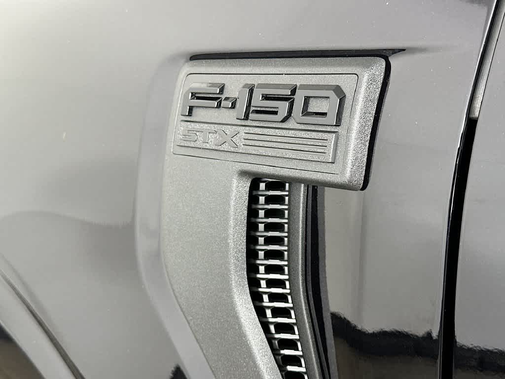Ford F-150 STX 2026