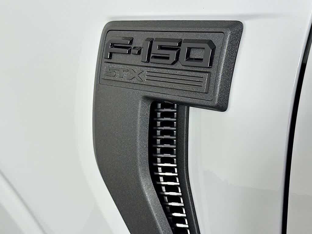 Ford F-150 STX 2026