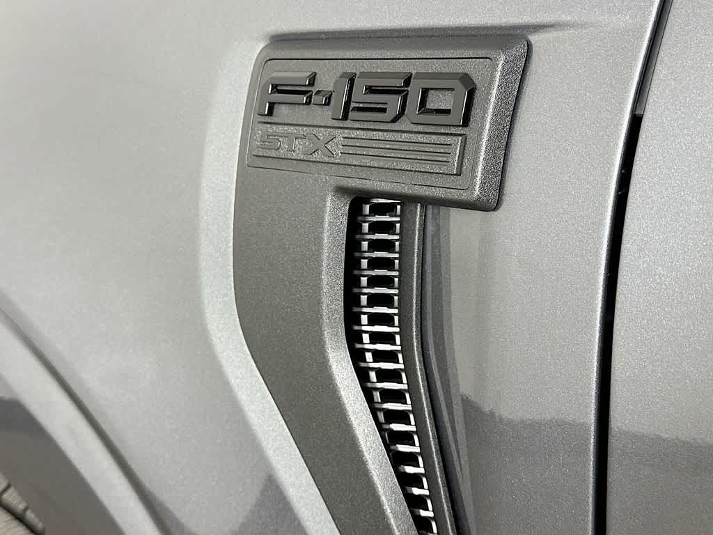Ford F-150 STX 2026