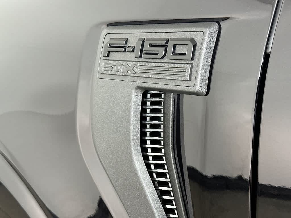 Ford F-150 STX 2026