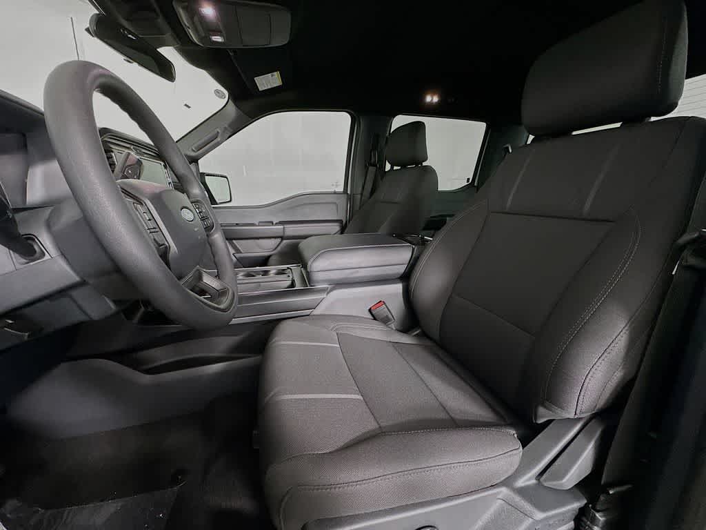 Ford F-150 STX 2026