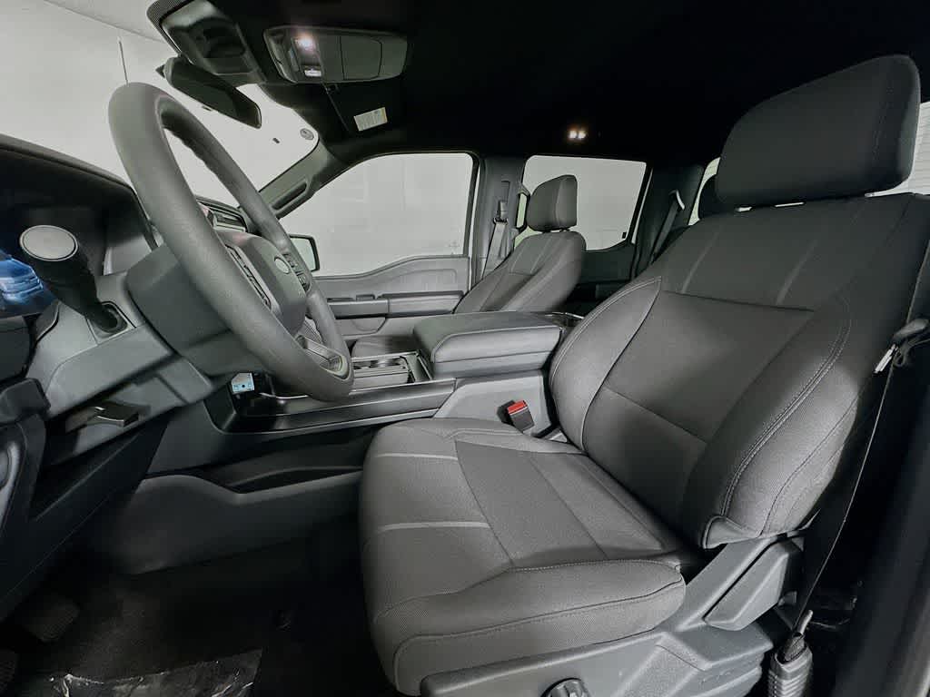 Ford F-150 STX 2026