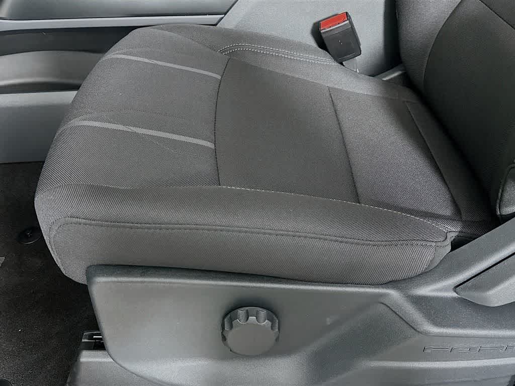 Ford F-150 STX 2026
