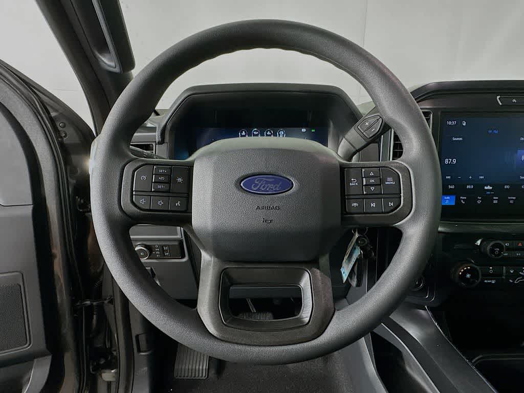 Ford F-150 STX 2026