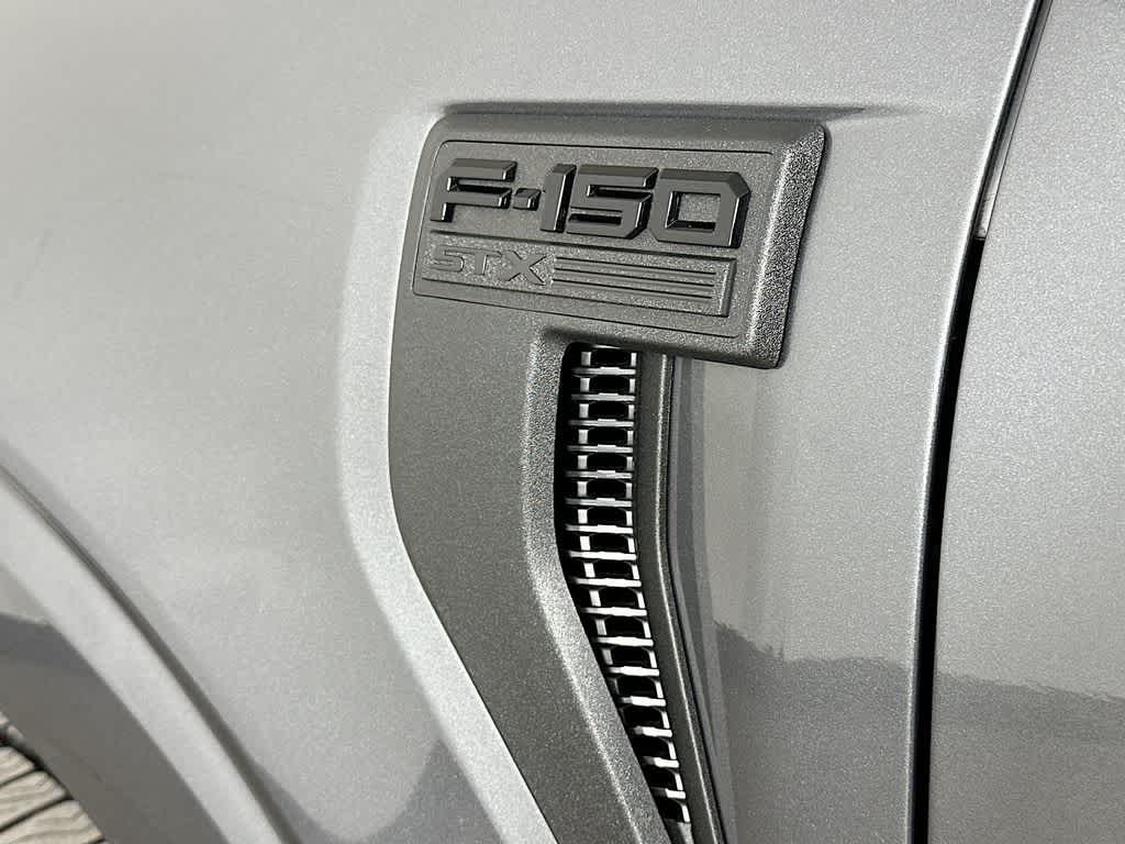 Ford F-150 STX 2026