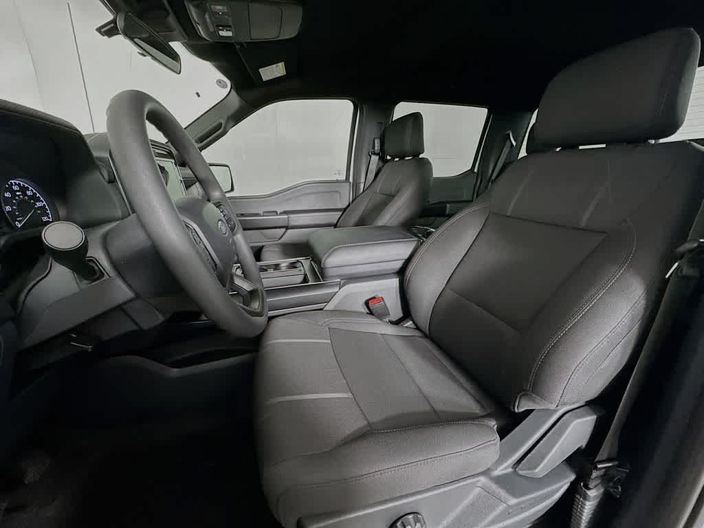 Ford F-150 STX 2026
