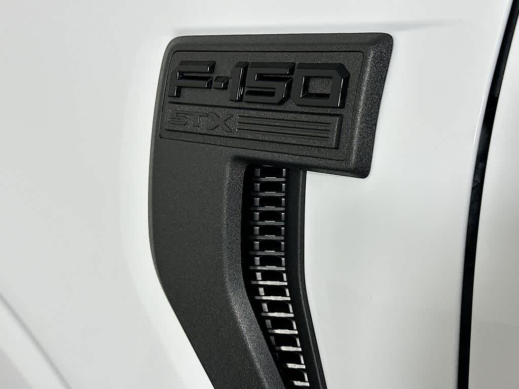 Ford F-150 STX 2026