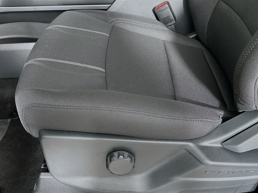 Ford F-150 STX 2026