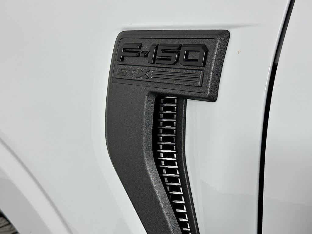 Ford F-150 STX 2026
