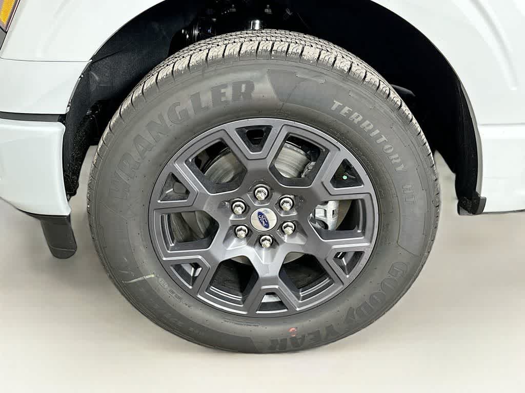 Ford F-150 STX 2026