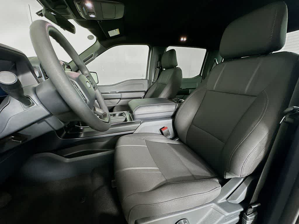 Ford F-150 STX 2026