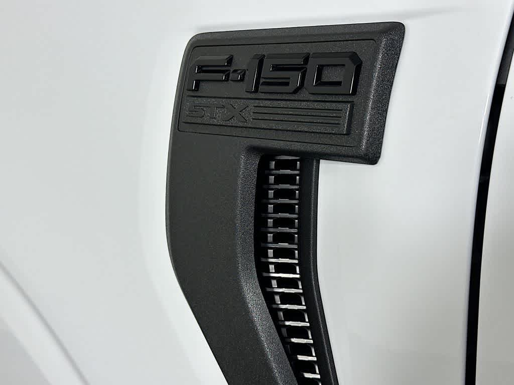 Ford F-150 STX 2026