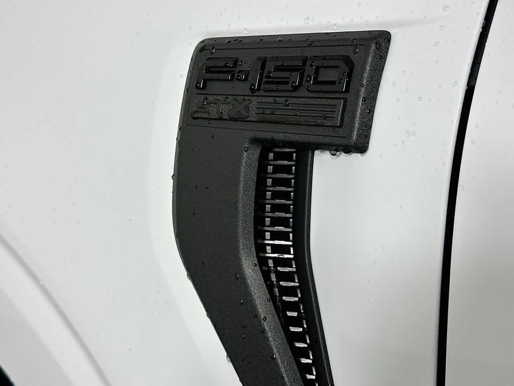 Ford F-150 STX 2026