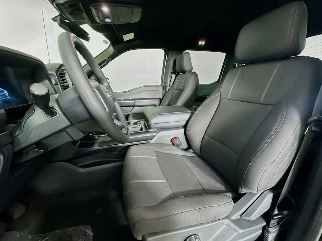 Ford F-150 STX 2026