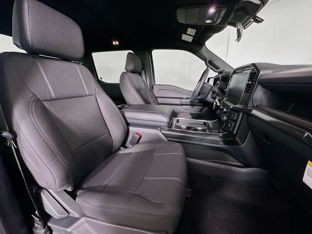 Ford F-150 STX 2026