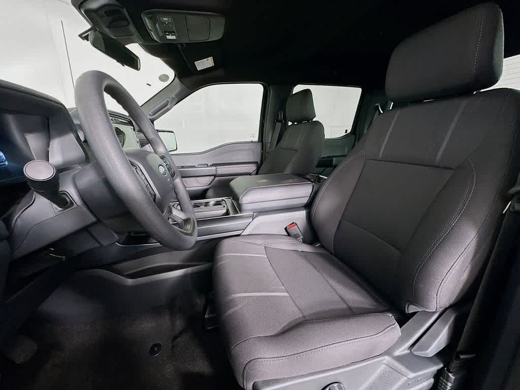 Ford F-150 STX 2026