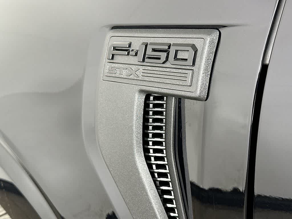 Ford F-150 STX 2026