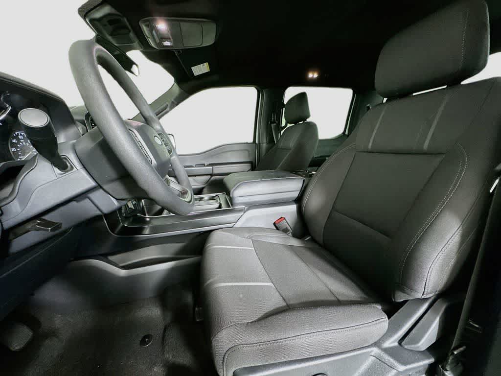 Ford F-150 STX 2026