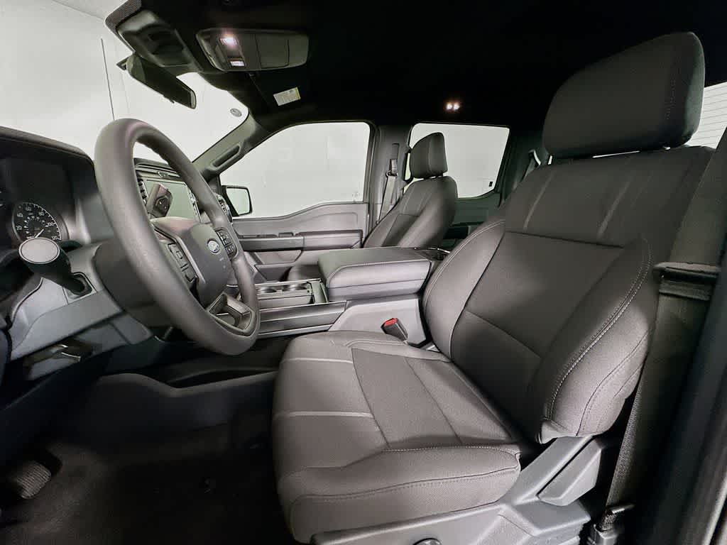 Ford F-150 STX 2026