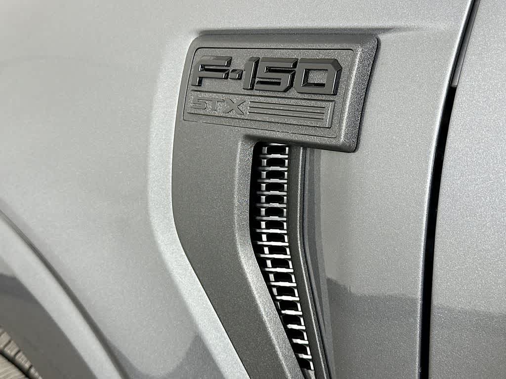 Ford F-150 STX 2026
