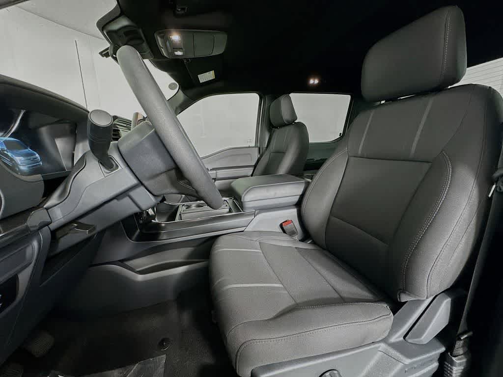 Ford F-150 STX 2026