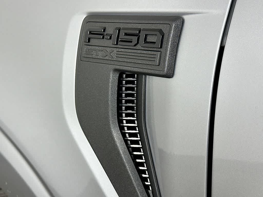 Ford F-150 STX 2026