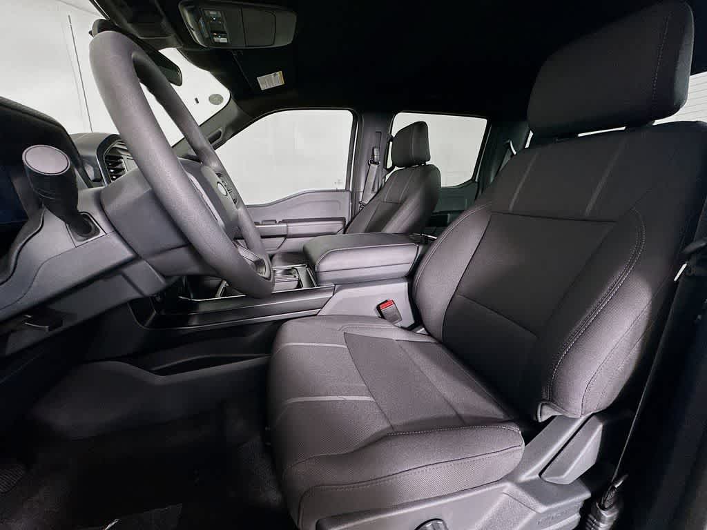 Ford F-150 STX 2026
