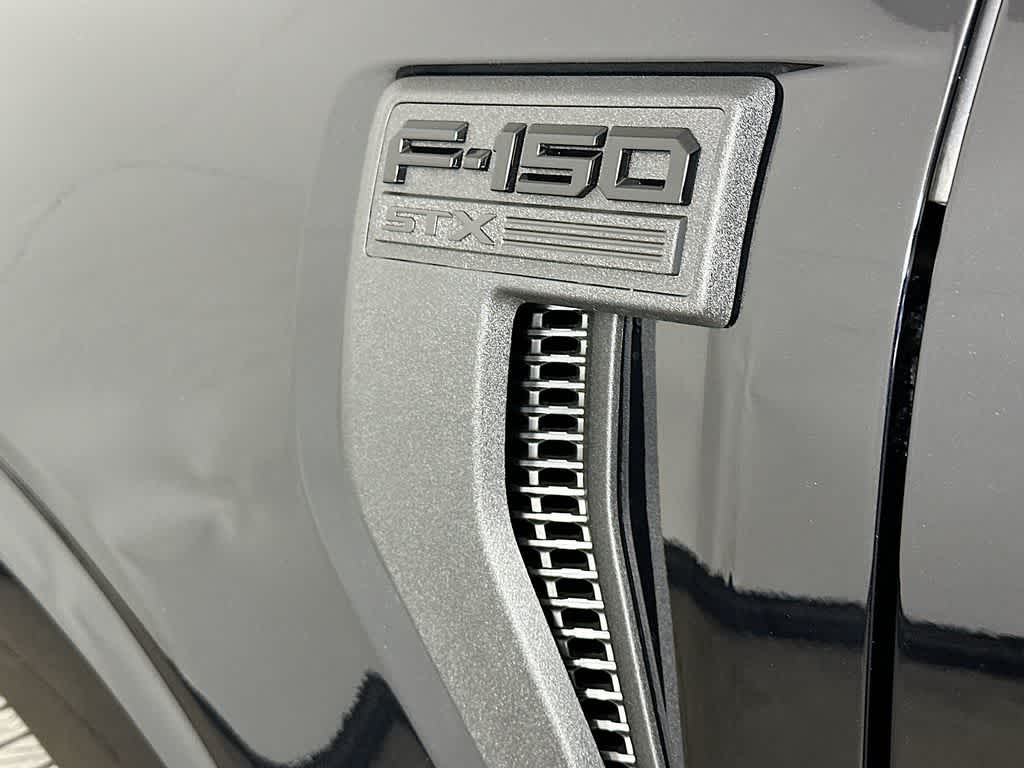 Ford F-150 STX 2026