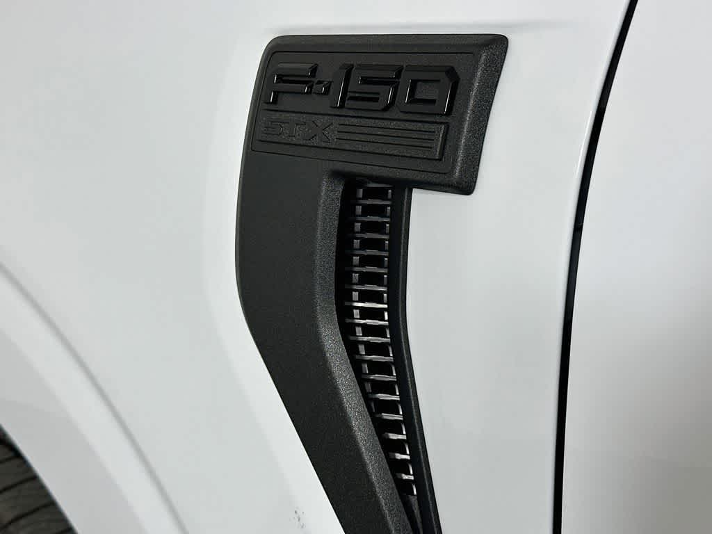 Ford F-150 STX 2026