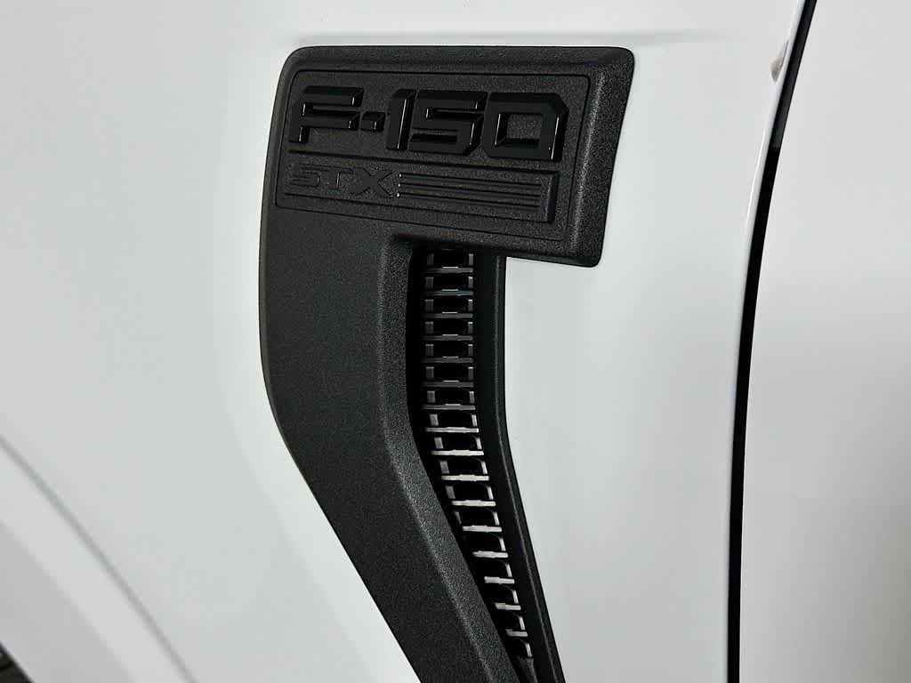 Ford F-150 STX 2026