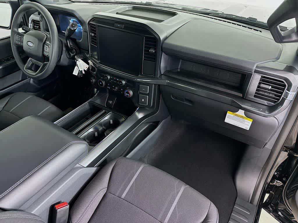Ford F-150 STX 2026