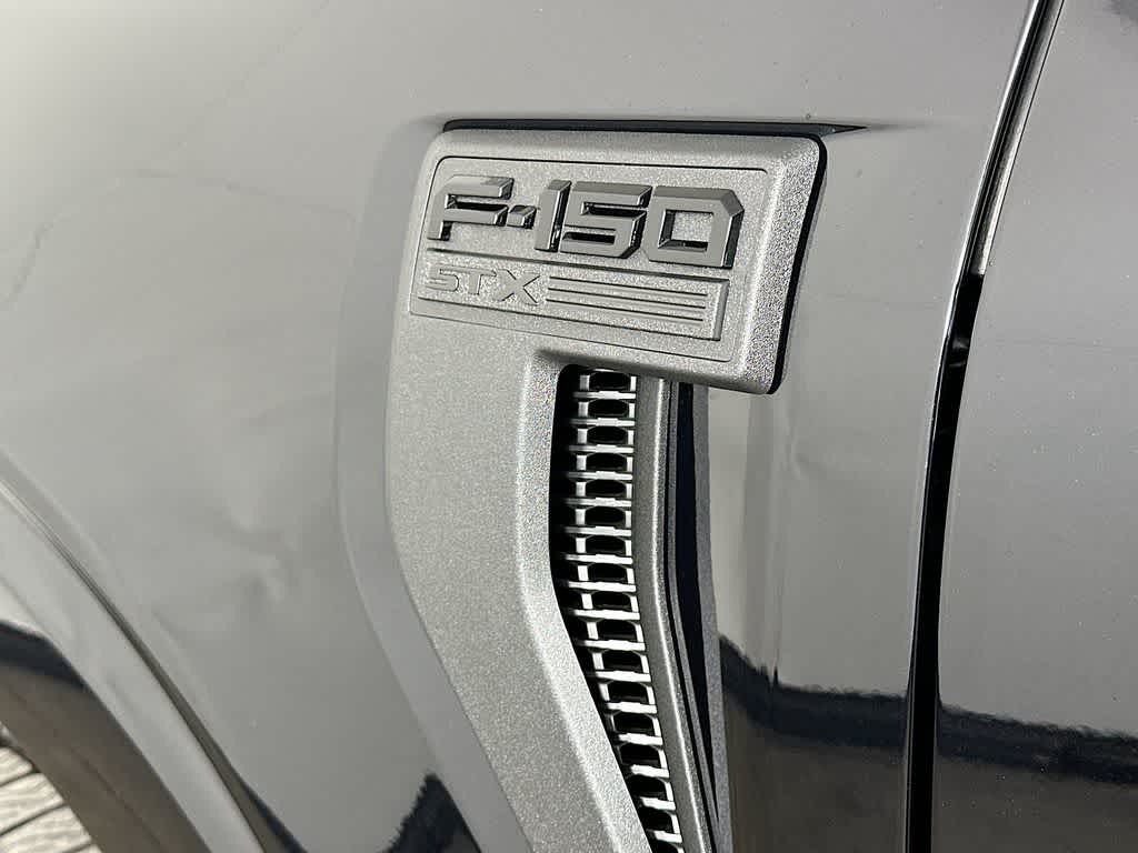 Ford F-150 STX 2026